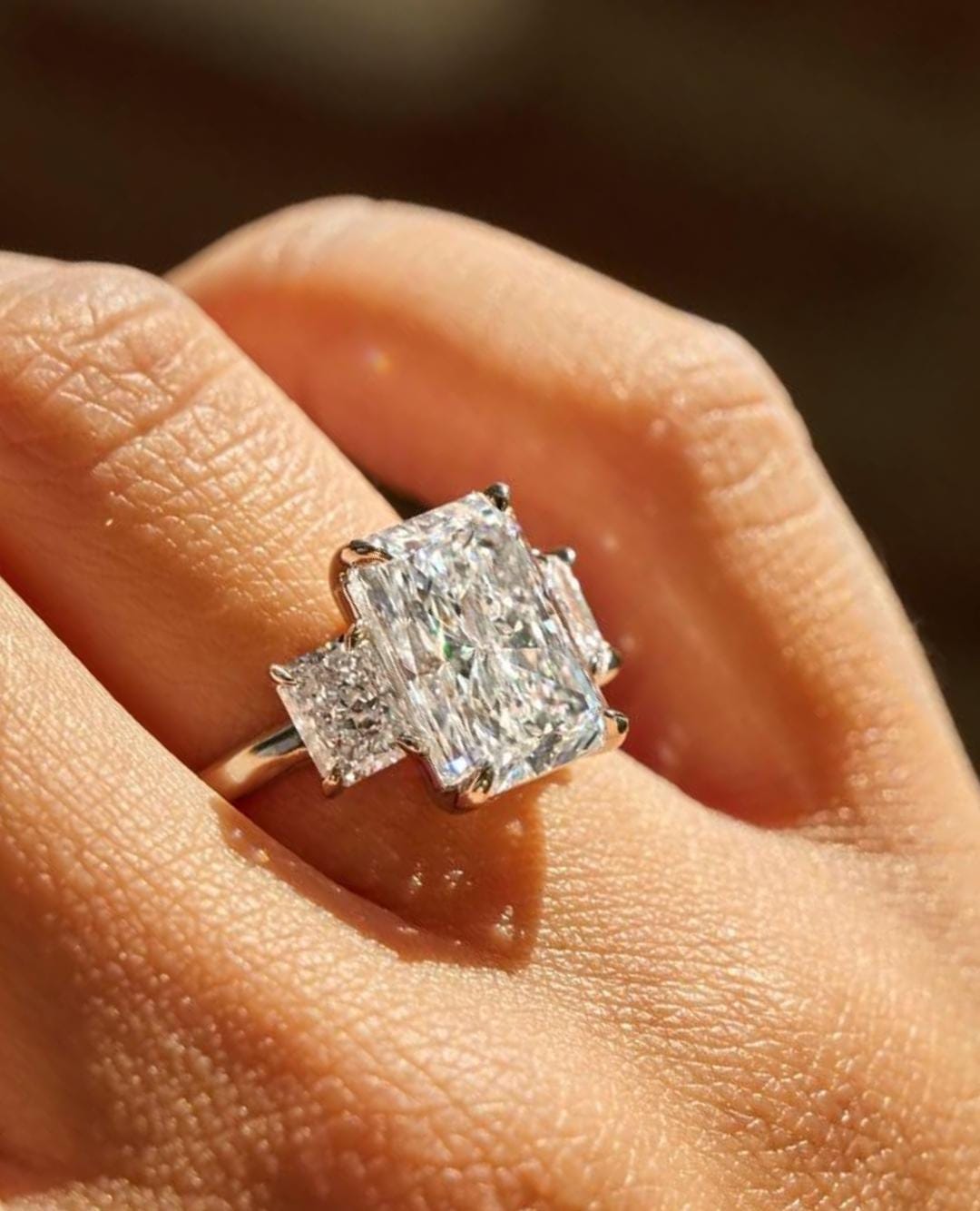 2 ct  Anillo de Compromiso Tres Piedras Corte Radiante