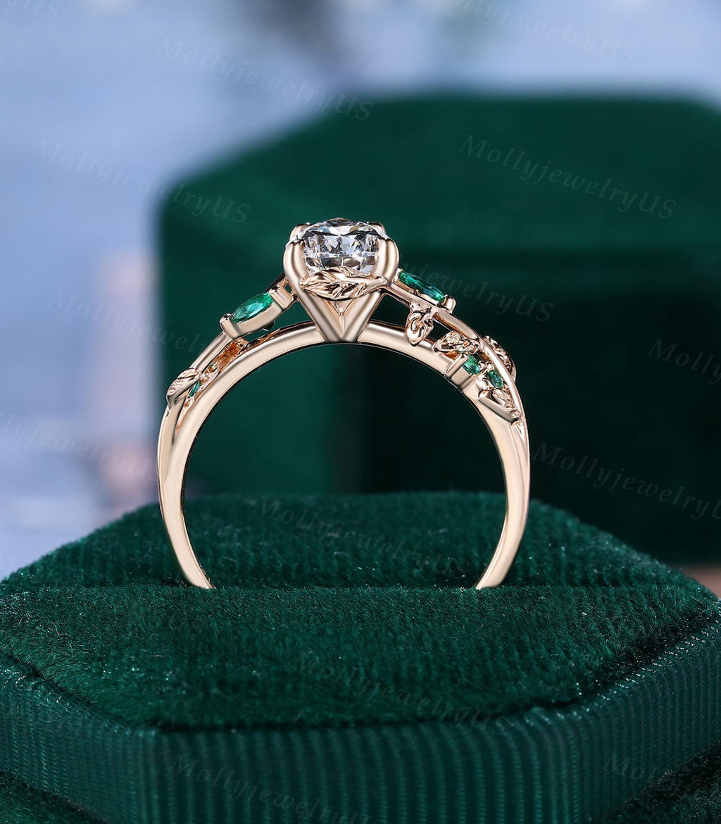 Sophie 1 ct Anillo de Compromiso Inspirado en la Naturaleza con Diamante verde de Laboratorio Corte Pera en Oro de 14K