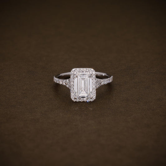 1.90 ct Anillo de Compromiso Halo Corte Esmeralda