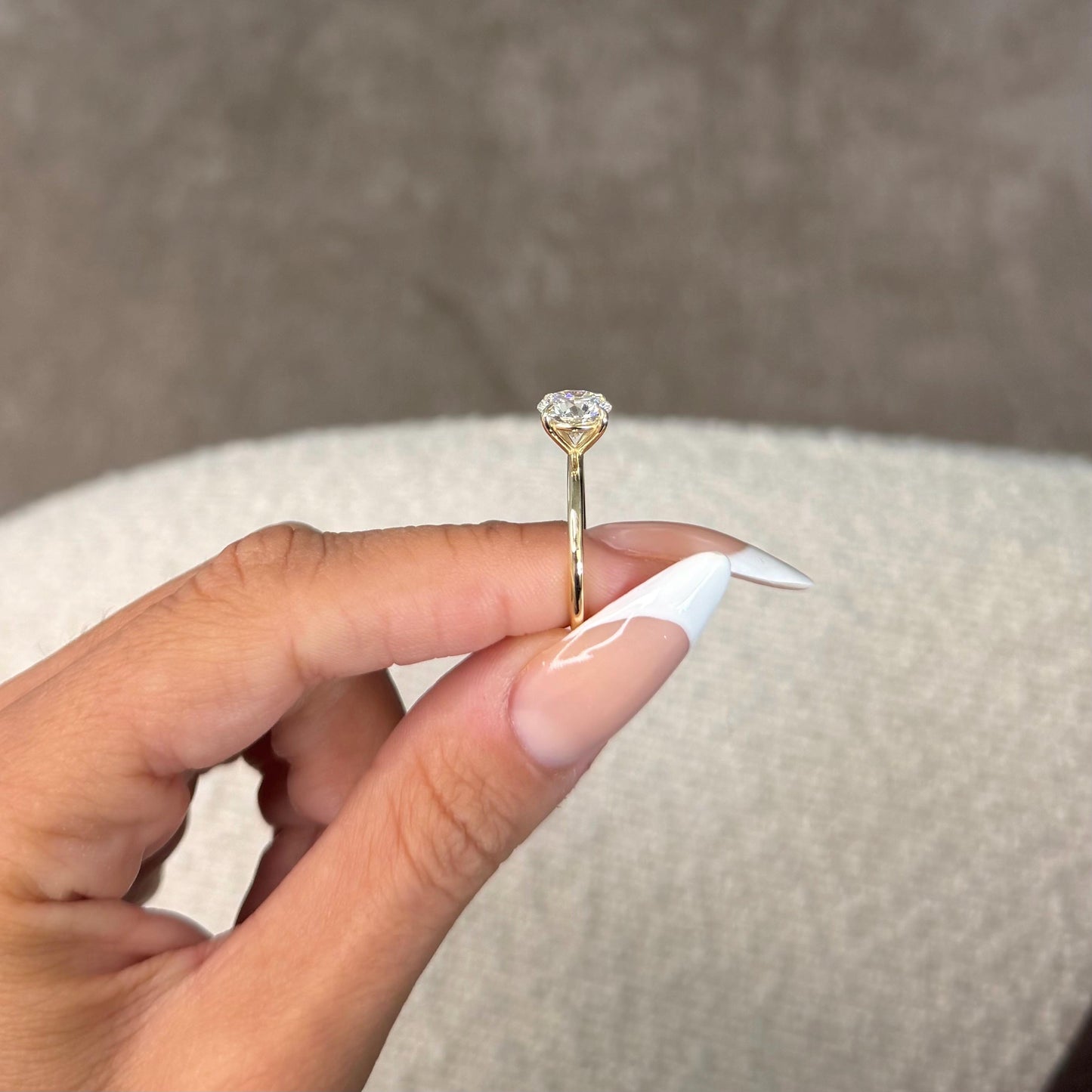2 ct  Anillo de Compromiso Solitario Corte Brillante Redondo montura clásica 4 garras