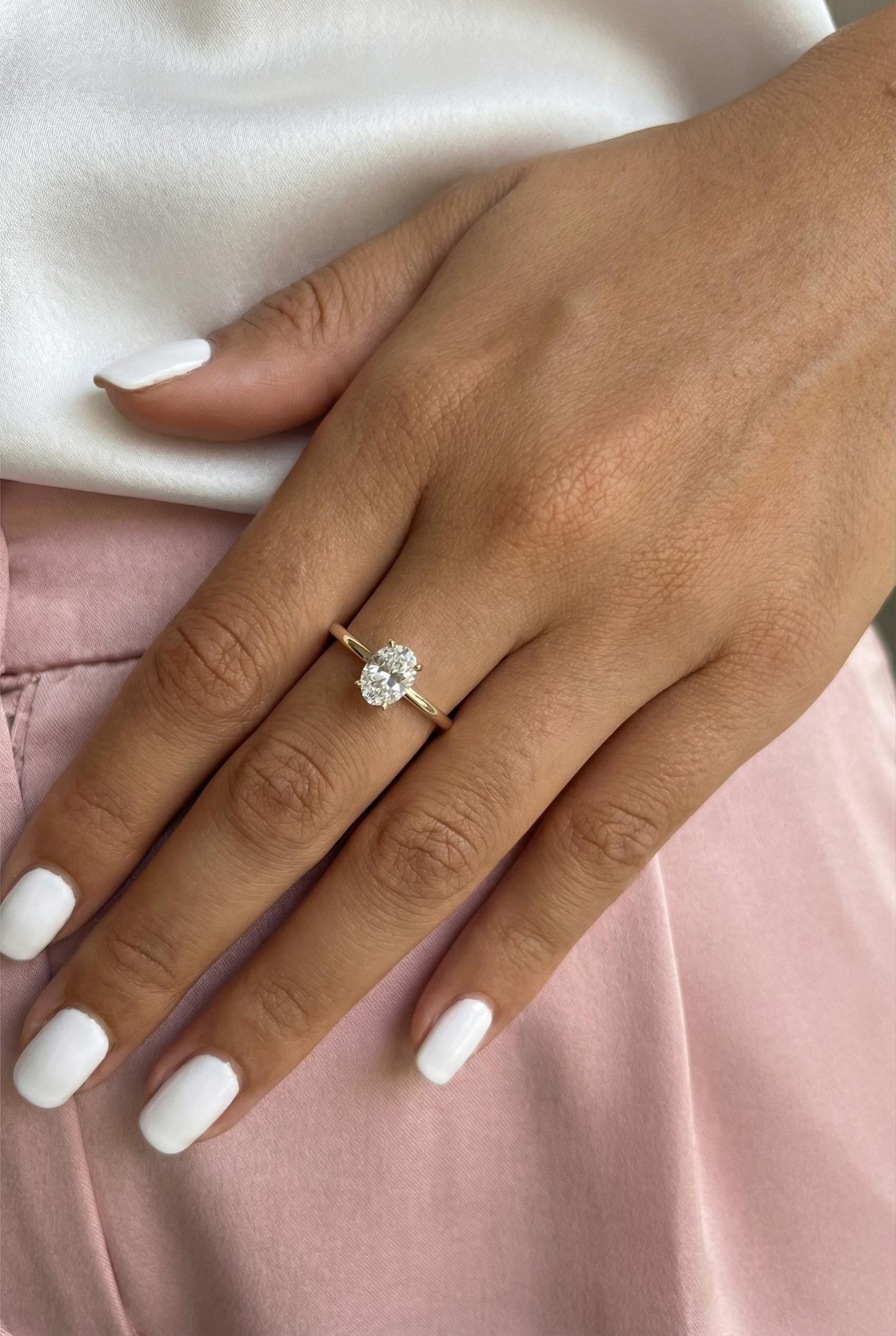 1.5 ct Anillo de Compromiso Solitario Corte Ovalado Catedral
