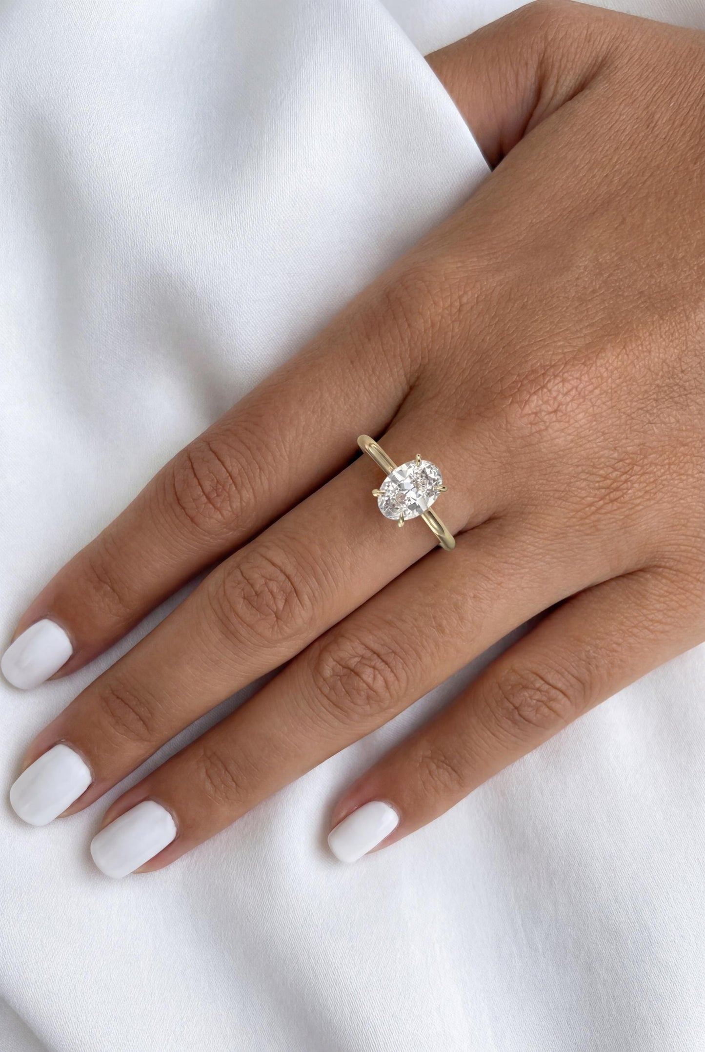 1.5 ct Anillo de Compromiso Solitario Corte Ovalado Catedral