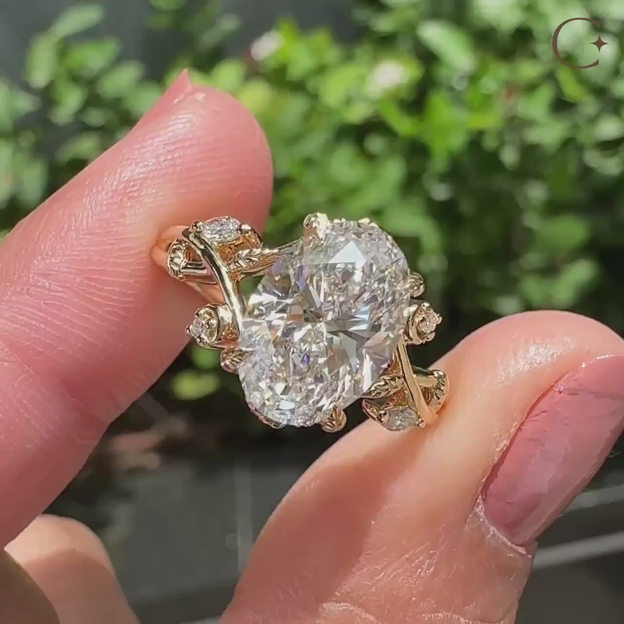 Arwen Anillo Inspirado en la Naturaleza de Diamante de Laboratorio Ovalado 3 Quilates