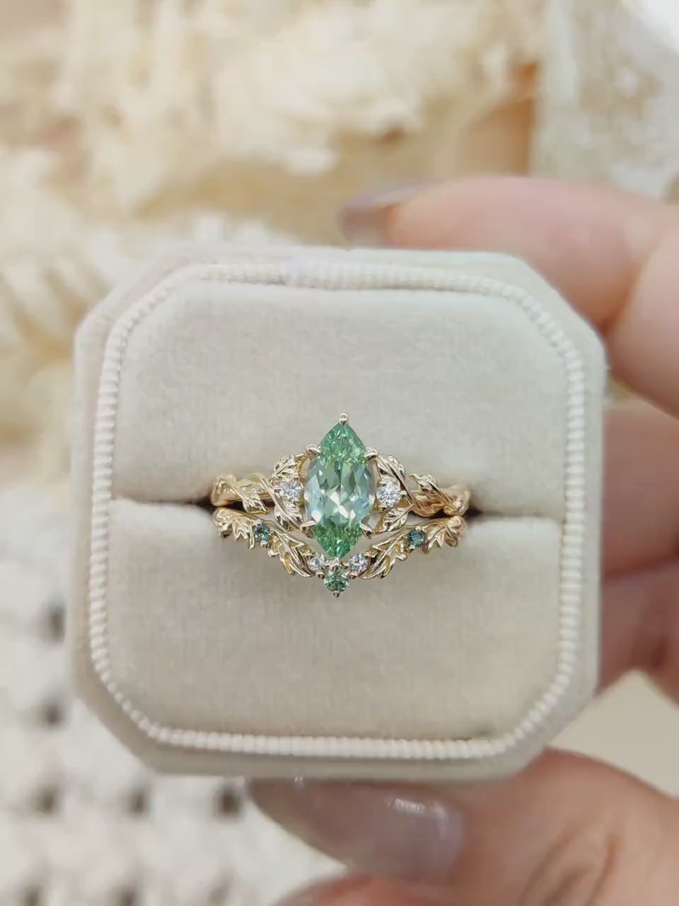 Calypso Set Nupcial Vintage ANILLO COMPROMISO 1 Quilate + ARGOLLA DE MATRIMONIO de Diamante Laboratorio Verde en Forma de Marquise