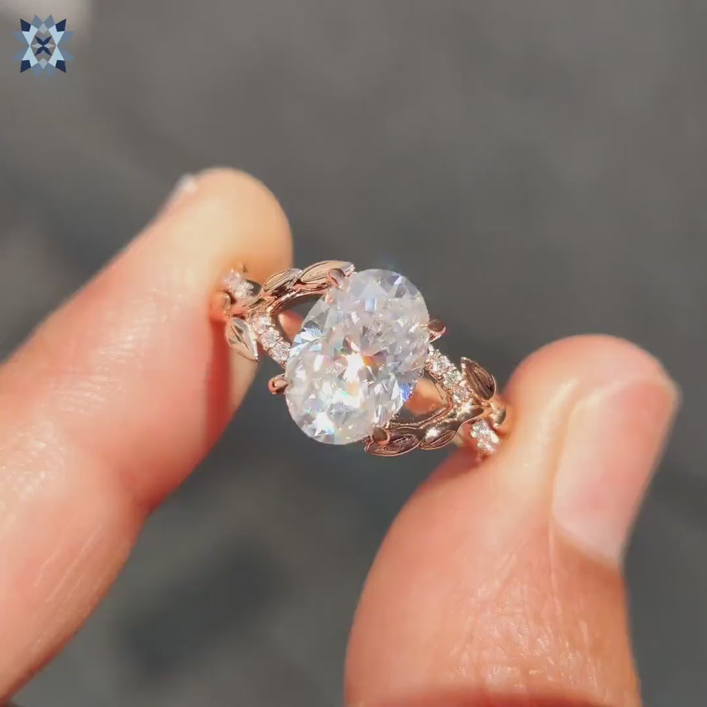 Selina 2.21 ct Anillo de Compromiso Oval Pavé Inspirado en la Naturaleza